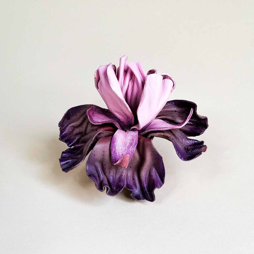 Lederblume IRIS für L'ANTOFOLIE Handtaschen, Frontansicht