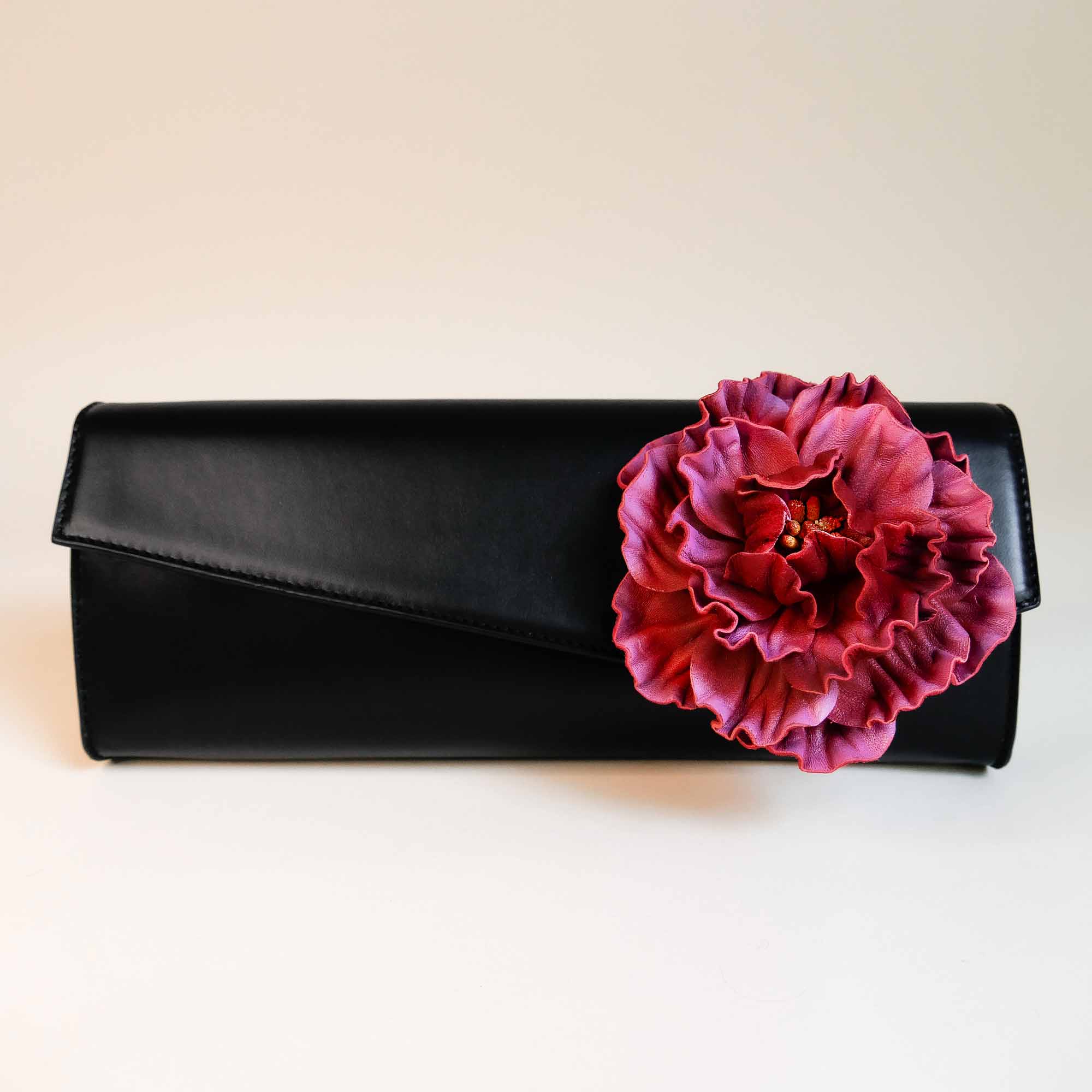 Clutch mit Blume Peony pink, aus Leder