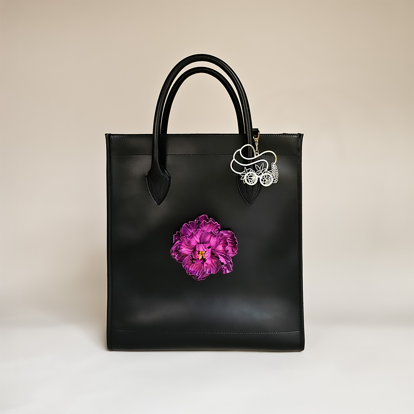 Shopper aus Leder mit Blume Pfingstrose lila