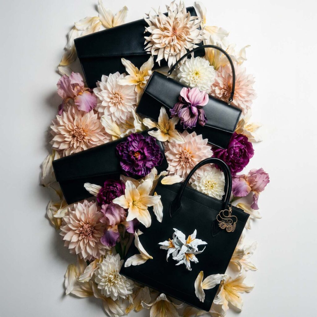 Blumen Handtaschen mit Blumenarrangement, gesammelt, Frontansicht